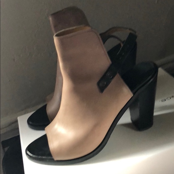 Shoes - Picture 2 of 3